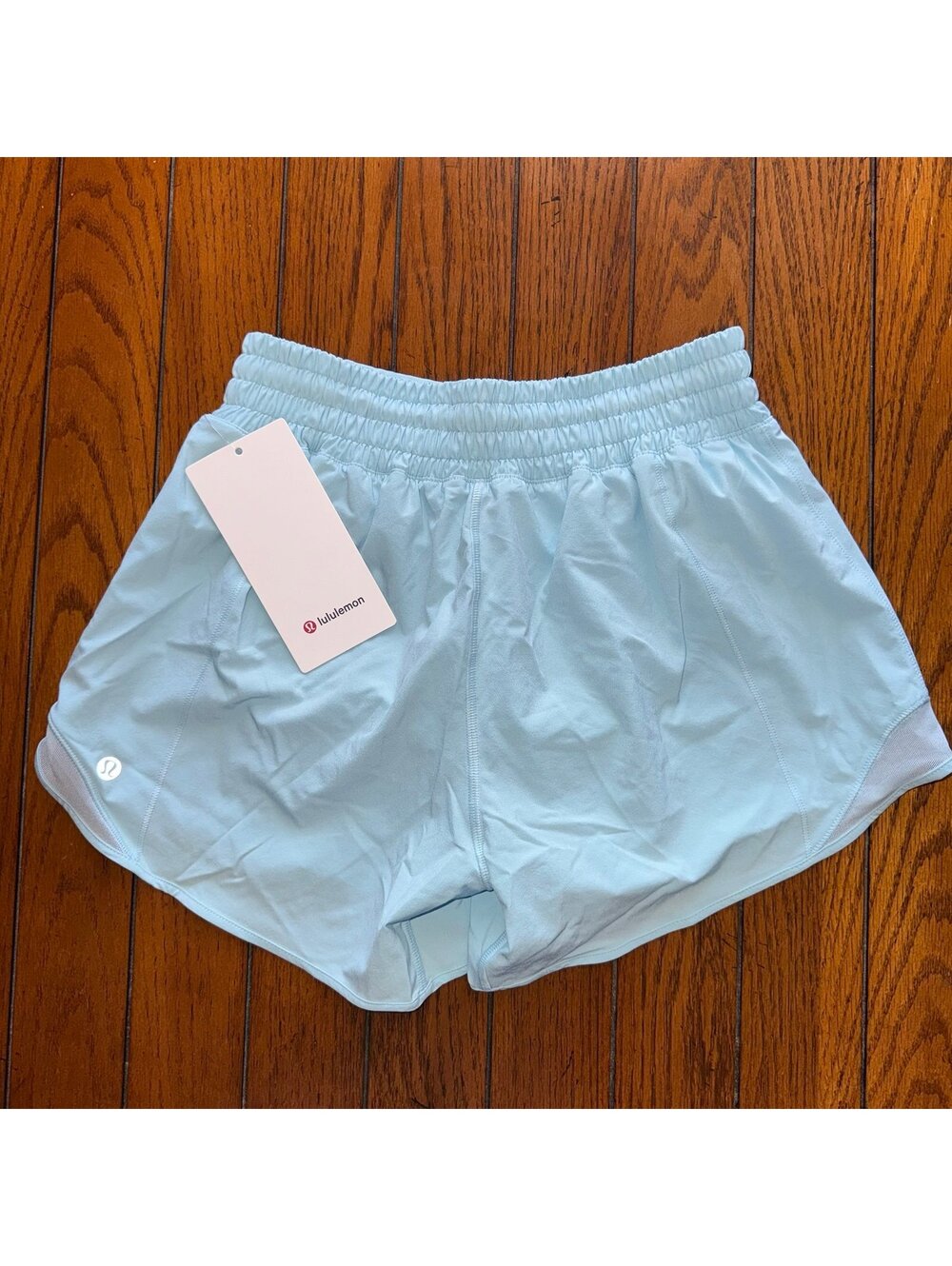 Lululemon Hotty Hot Short High Rise 4” Foam Cloud Size 4 NWT